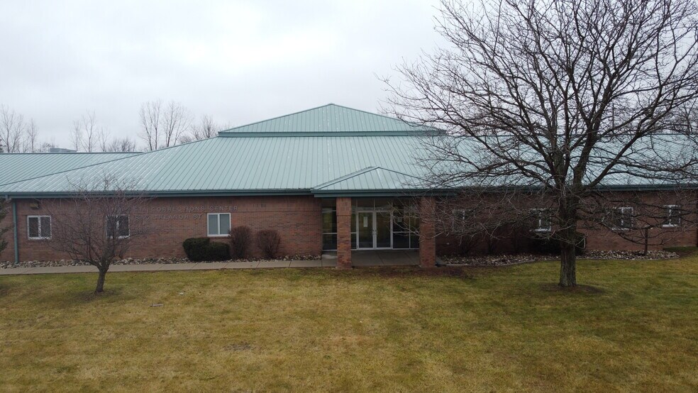 More Photos Of 1835 Treanor St, Saginaw Rehabilitation Center For Sale