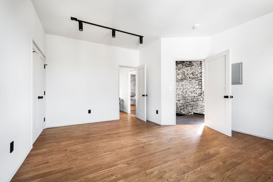 More Photos Of 3022 W Sunset Blvd, Los Angeles Storefront Retail Residential For Lease