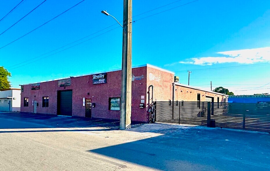 More Photos Of 816 NW 6th Ave, Fort Lauderdale Warehouse For Lease