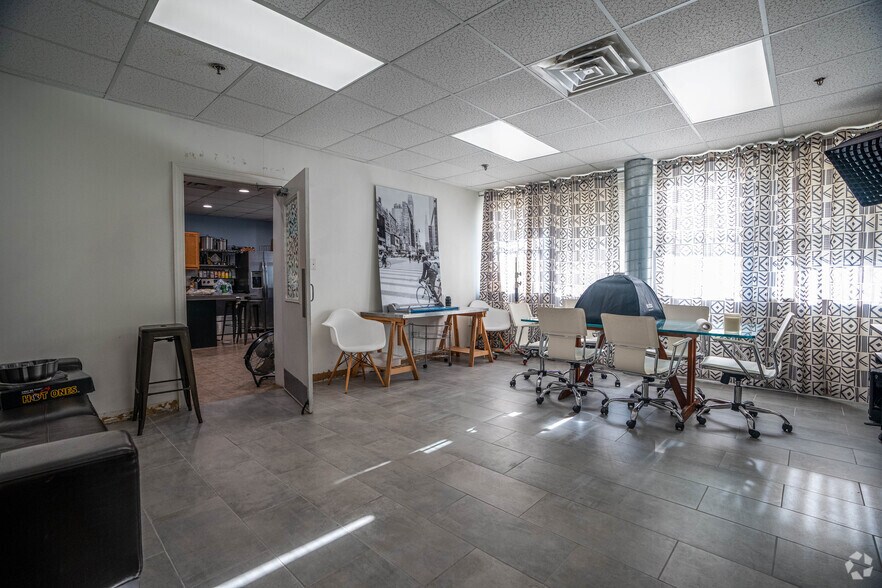 More Photos Of 10 Furnace St, Stanhope Manufacturing For Lease