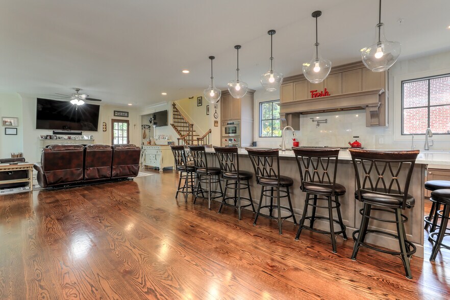 More Photos Of 2972 Lookout Pl NE, Atlanta Office Residential For Sale