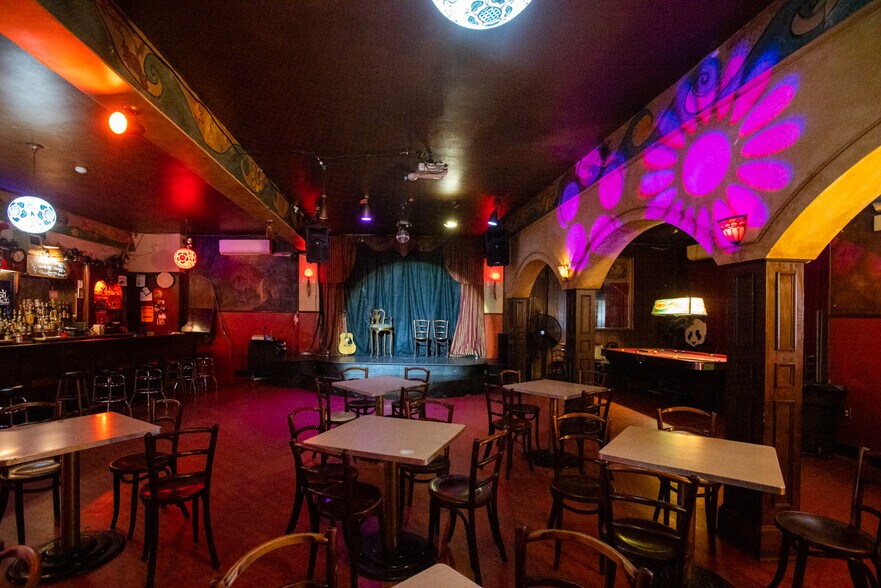 More Photos Of 414-416 Green St, Philadelphia General Retail For Sale