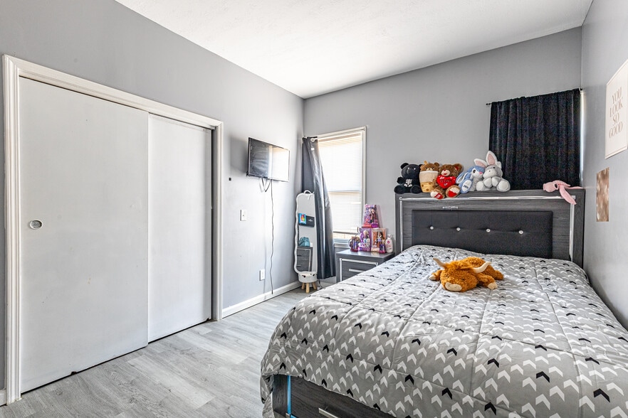 More Photos Of 757 W Main St, Rochester Multifamily For Sale