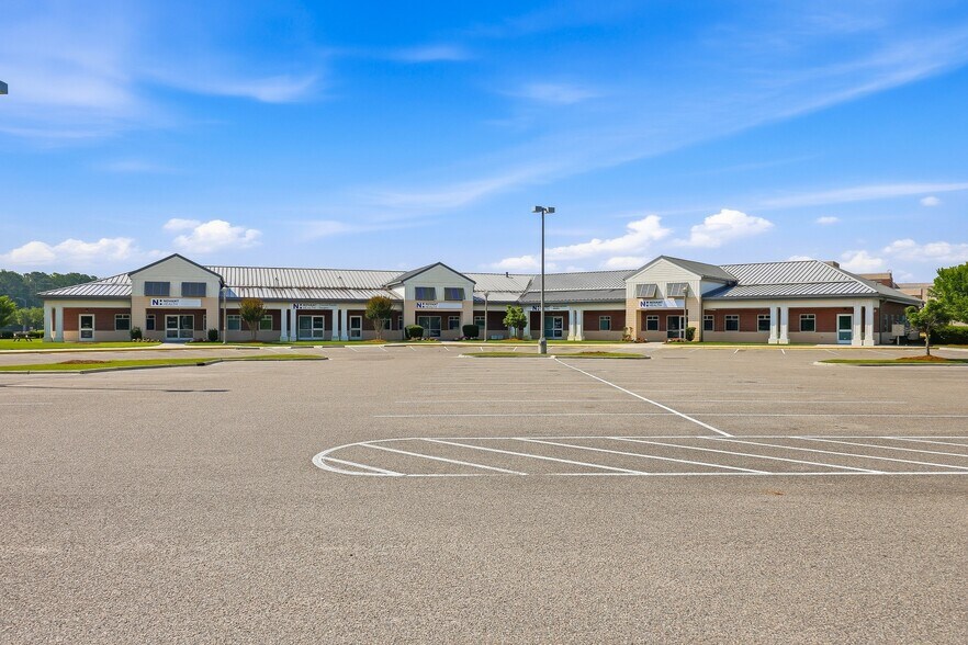 More Photos Of 584 Hospital Dr NE, Bolivia Medical For Lease