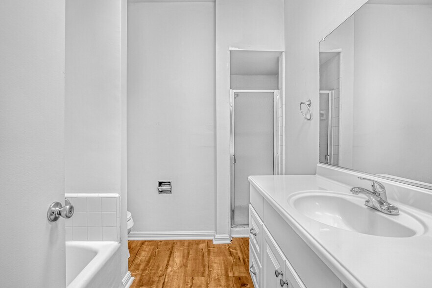 More Photos Of 1677 Westholme Ave, Los Angeles Apartments For Sale