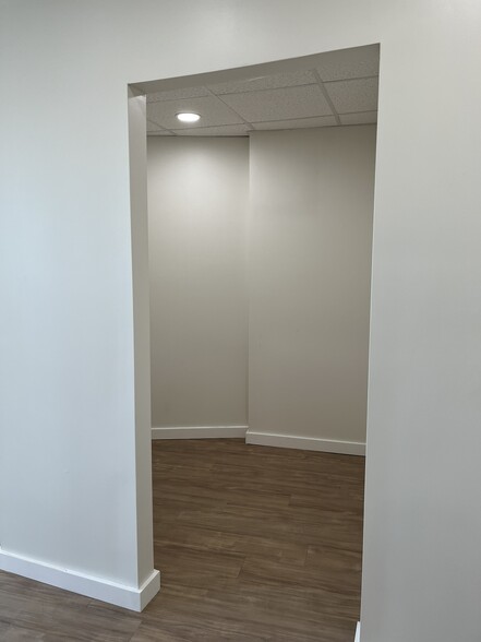 More Photos Of 5 Barney Cir SE, Washington Medical For Lease
