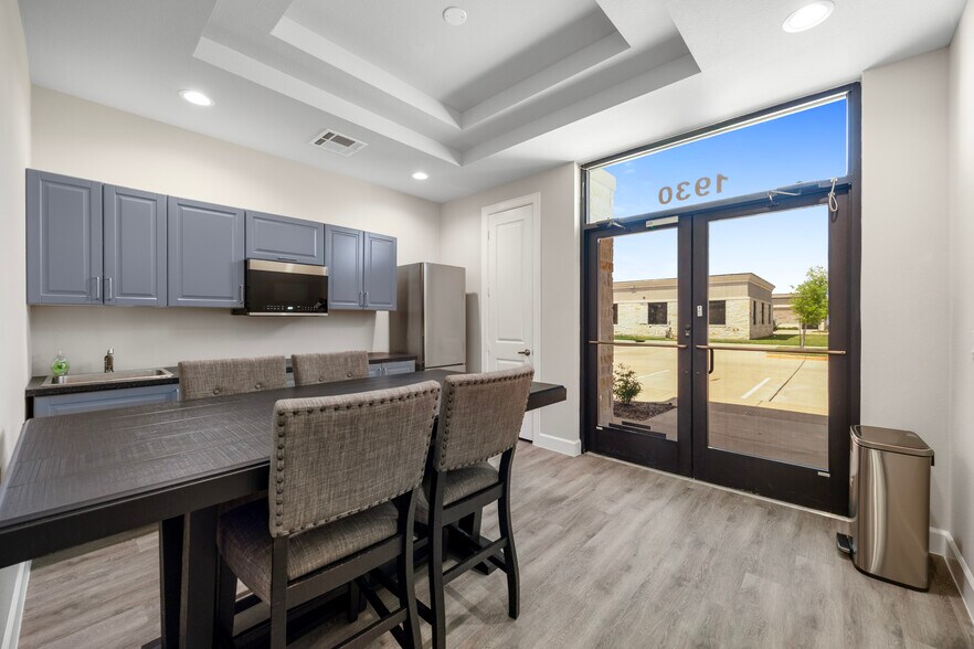 More Photos Of 3129 Kingsley Dr, Pearland Medical For Lease