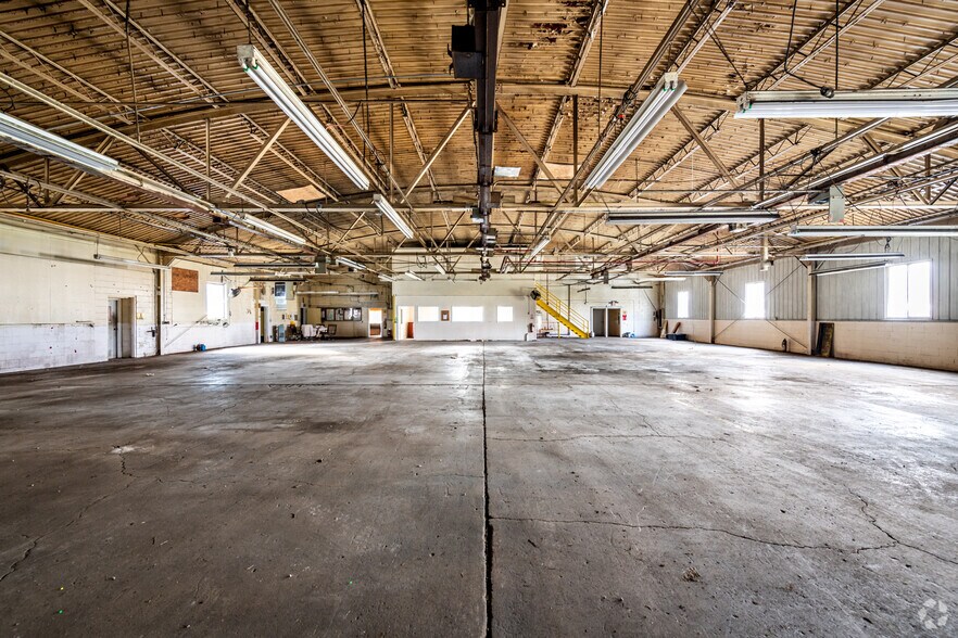 More Photos Of 1100 N Main St, Fostoria Warehouse For Sale