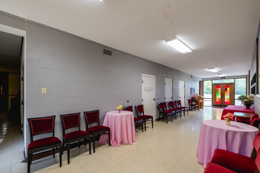 More Photos Of 4601 Western Hills Ave, Little Rock Religious Facility For Sale