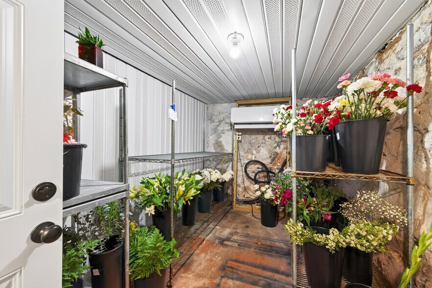 More Photos Of 418 Bench St, Taylors Falls Freestanding For Sale