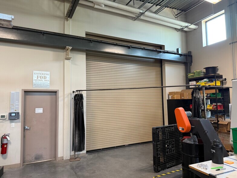 More Photos Of 12875 S Minuteman Dr, Draper Light Manufacturing For Lease