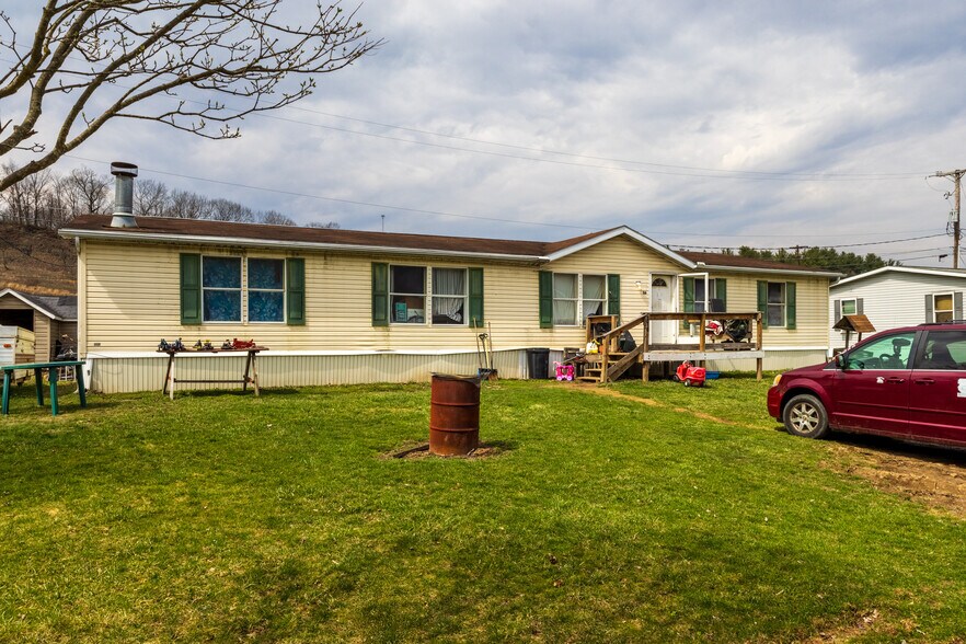 Primary Photo Of 1094 Chestnut St, Claysburg Manufactured Housing Mobile Home Park For Sale