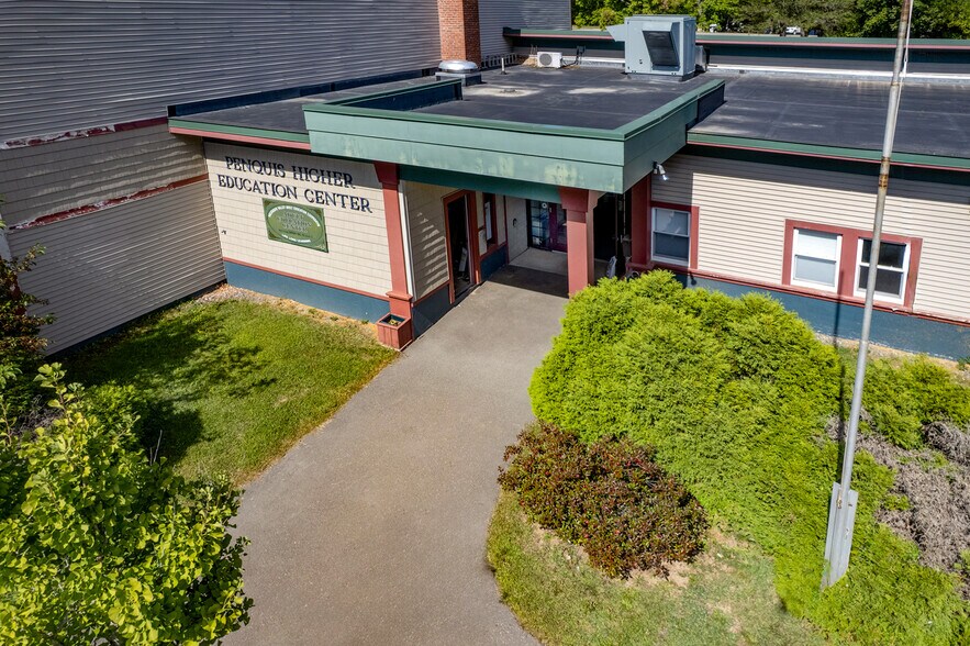 More Photos Of 50 Mayo St, Dover-Foxcroft Schools For Sale