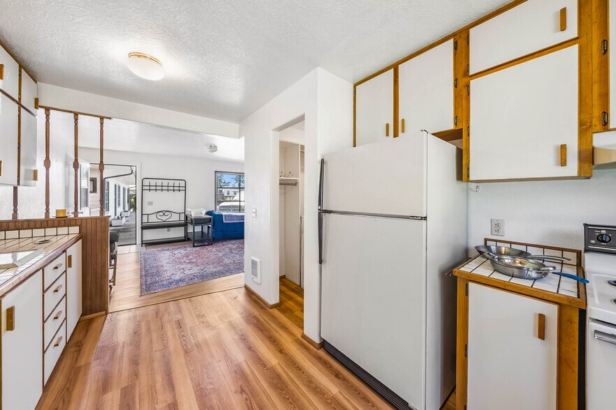More Photos Of 542 Pacific Ave, Brookings Multifamily For Sale