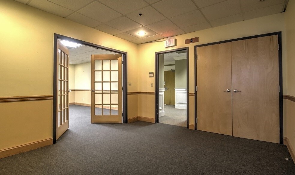 More Photos Of 12 Cambridge Dr, Trumbull Office Residential For Lease