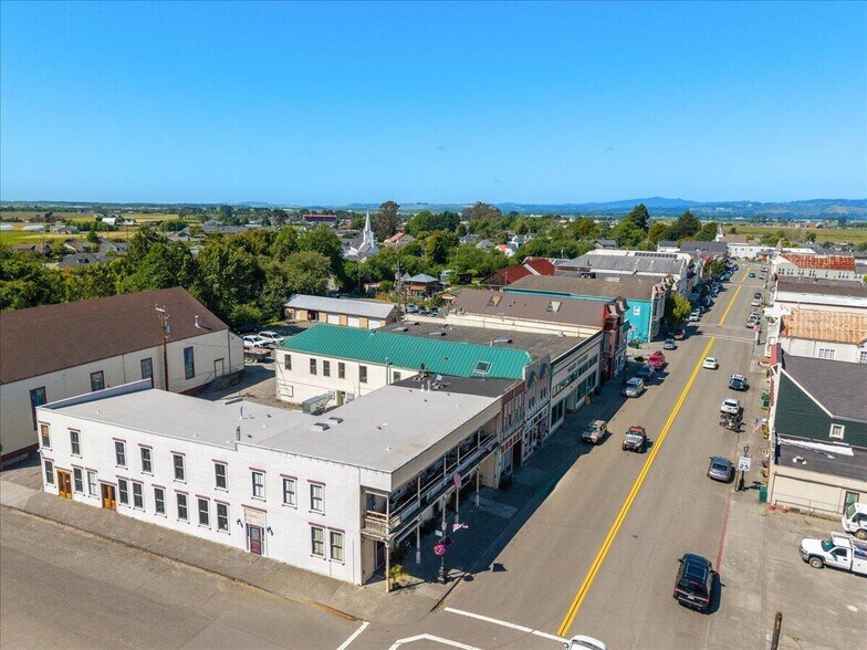 More Photos Of 315 Main St, Ferndale Hotel For Sale