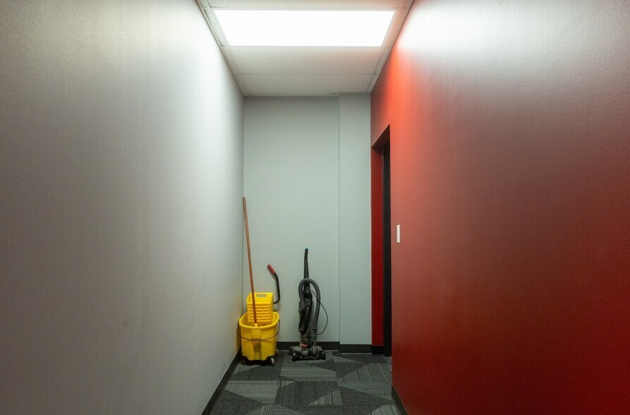 More Photos Of 207 Park Ct, Ridgeland Warehouse For Lease