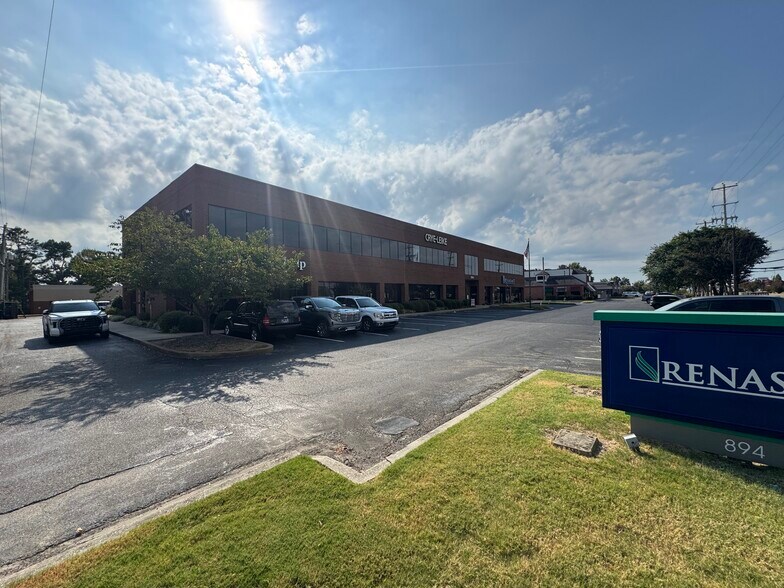 More Photos Of 894 N Germantown Pky, Cordova Office For Lease