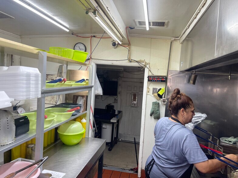 More Photos Of , McKinney General Retail For Sale