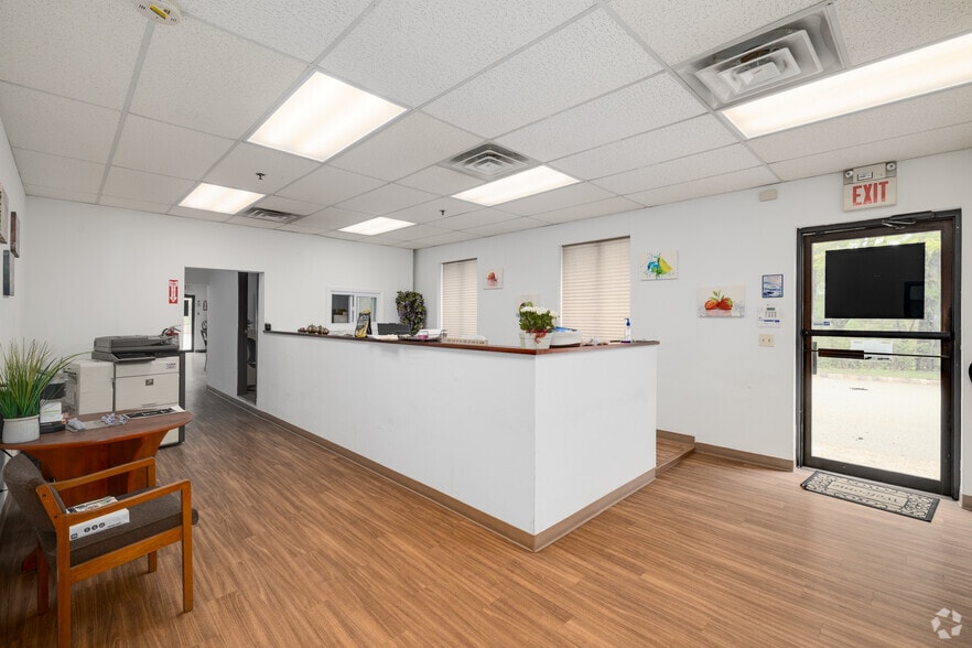 More Photos Of 9 Whippany Rd, Whippany Unknown For Lease