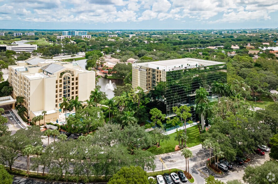 More Photos Of 7900 Glades Rd, Boca Raton Office For Lease