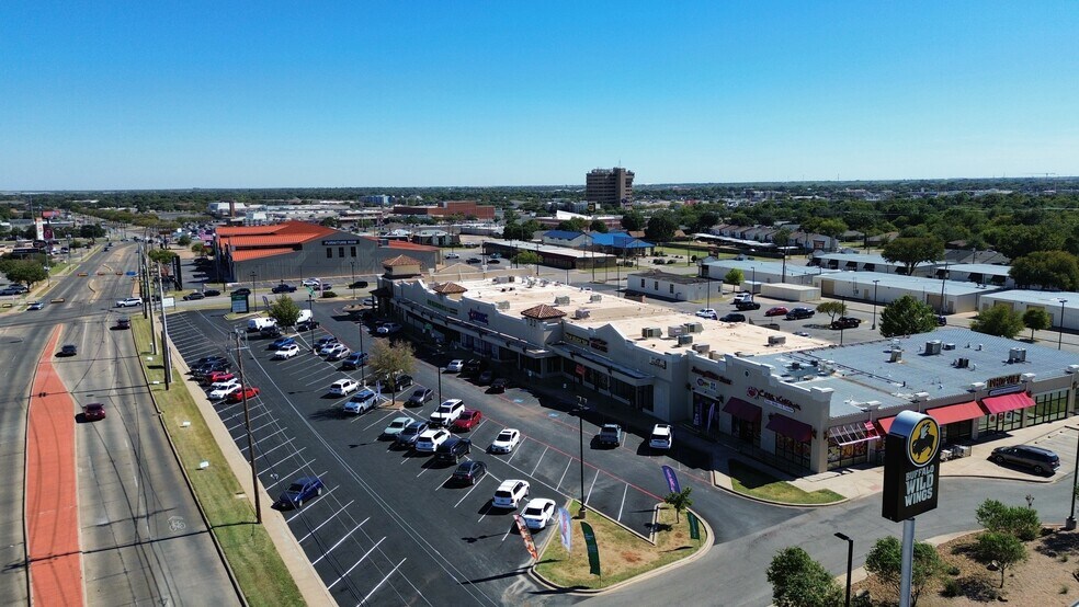 More Photos Of 3809 Call Field Rd, Wichita Falls Unknown For Lease