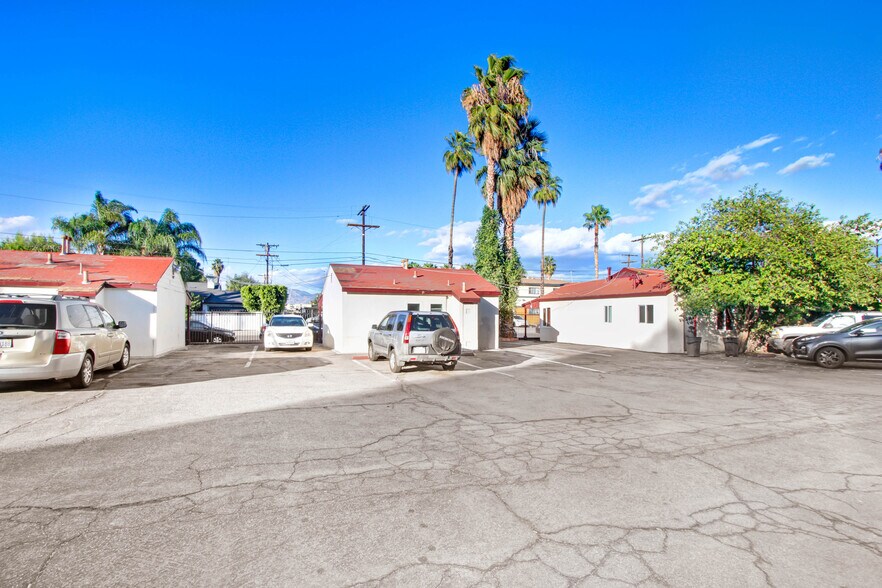 More Photos Of 9253 Sepulveda Blvd, North Hills Hotel For Sale