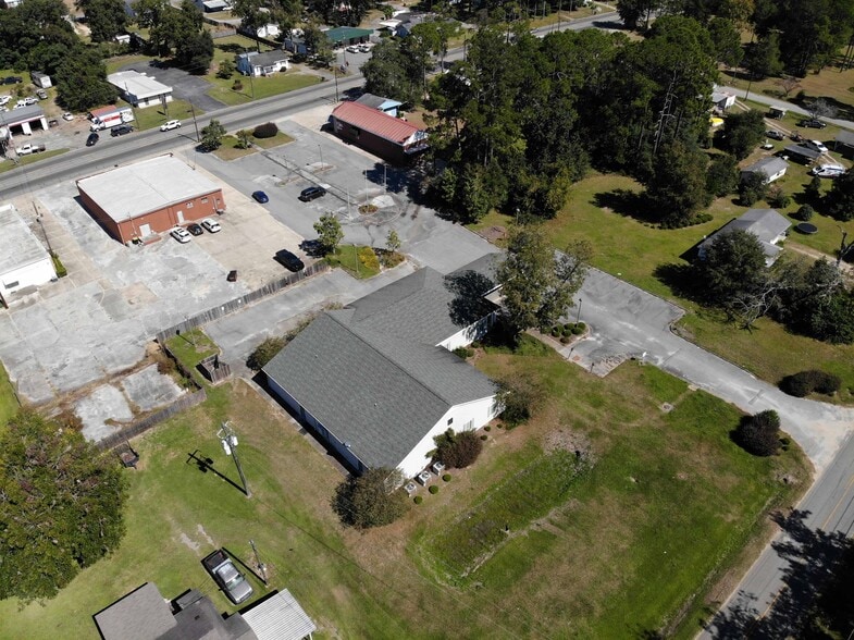 More Photos Of 354 E Washington Ave, Ashburn Healthcare For Sale