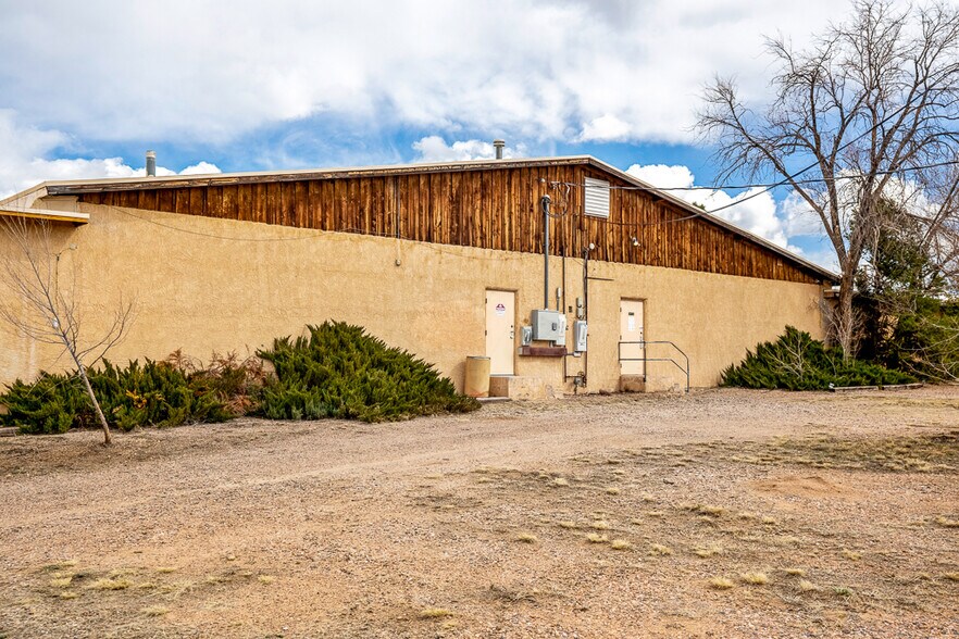More Photos Of 20 Arroyo Cuyamungue Rd, Santa Fe Warehouse For Sale