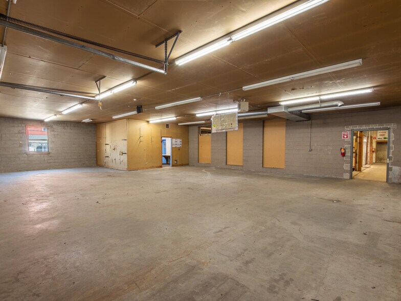 More Photos Of 66 Ralston St, Keene Distribution For Sale