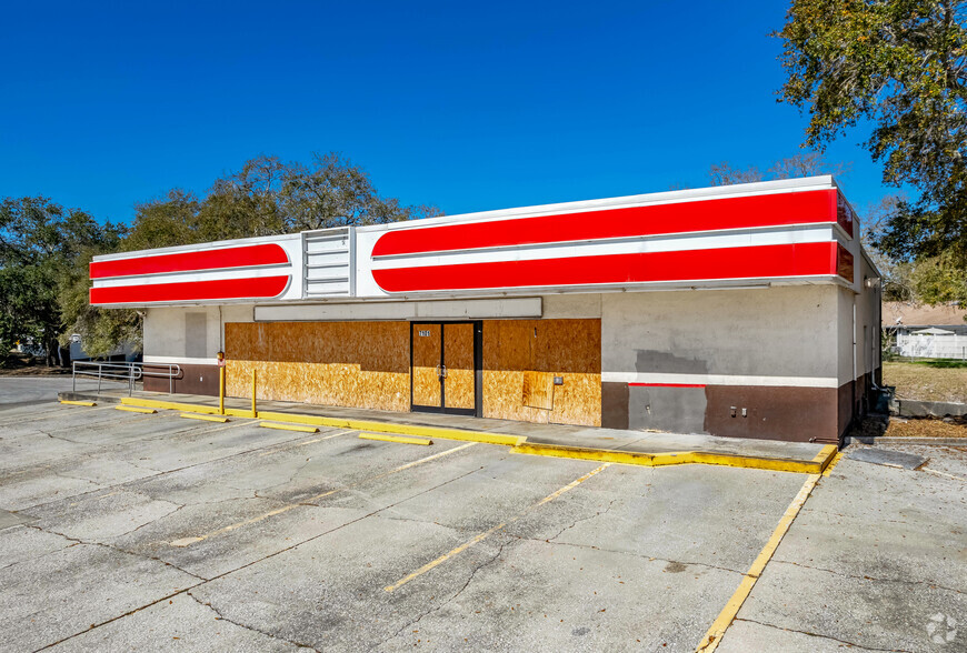 Primary Photo Of 7101 54th Ave N, Saint Petersburg Convenience Store For Sale