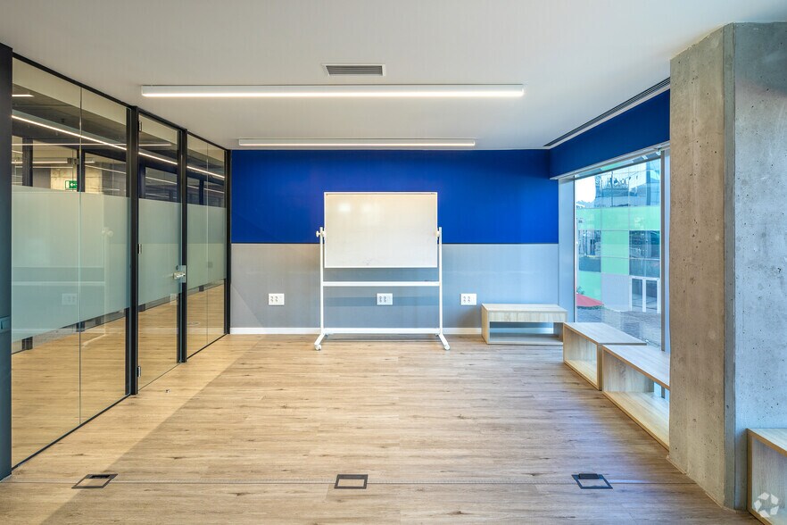 More Photos Of 99-101 Passeig de Joan de Borbó Comte de Barcelona, Barcelona Coworking Space