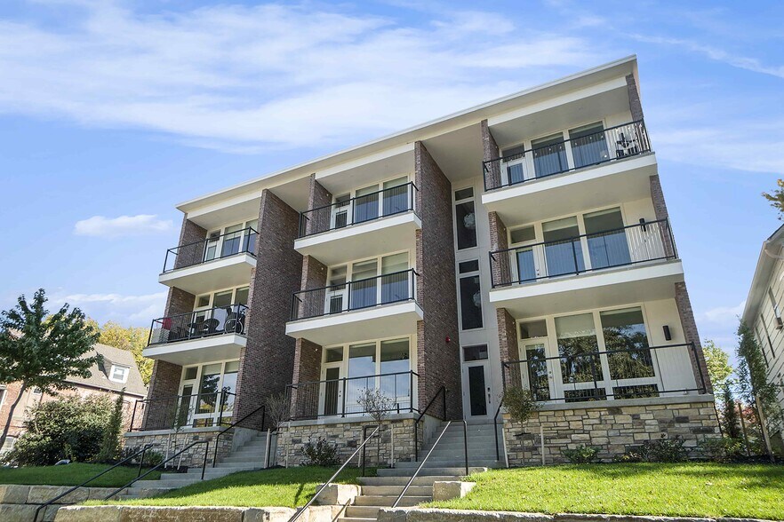 Primary Photo Of 3937-3937 Kenwood Ave, Kansas City Apartments For Sale