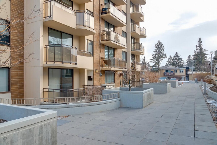 More Photos Of 2105 90 Av SW, Calgary Apartments For Lease