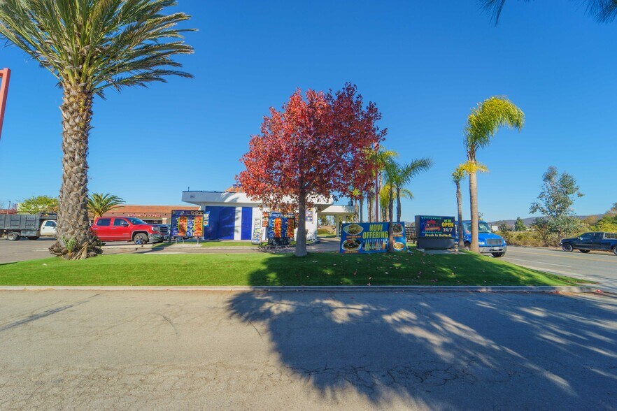 More Photos Of 580 S Pacific St, San Marcos Fast Food For Sale