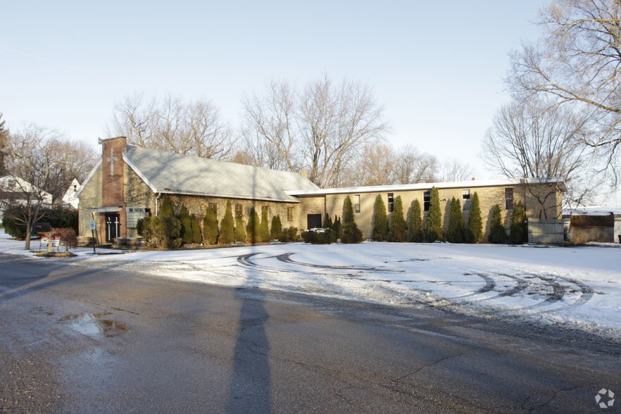 Primary Photo Of 5329 Chamberlin St, Portage Religious Facility For Sale