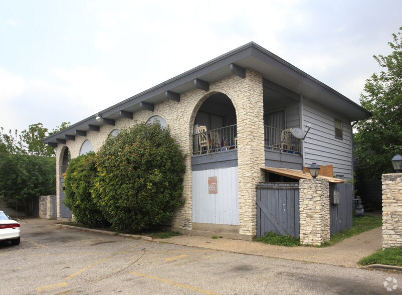 More Photos Of 1710 Wooten Park Dr, Austin Apartments For Sale