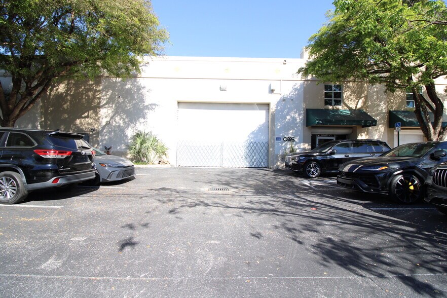 Primary Photo Of 8205-8225 NW 30th Ter, Doral Warehouse For Lease