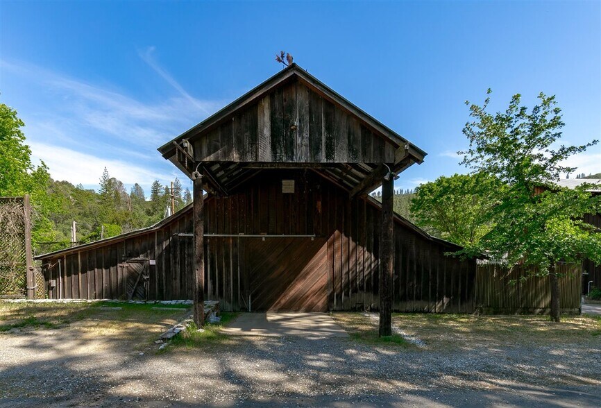 More Photos Of 2690 San Domingo Rd, Murphys Specialty For Sale