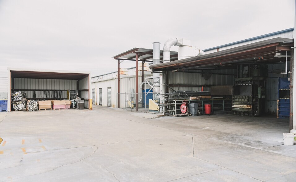 More Photos Of 2760 Gunter Park Dr, Montgomery Manufacturing For Sale