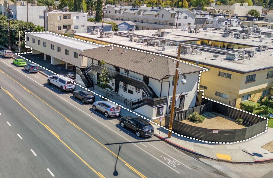 Primary Photo Of 13804-13808 Moorpark St, Sherman Oaks Apartments For Sale