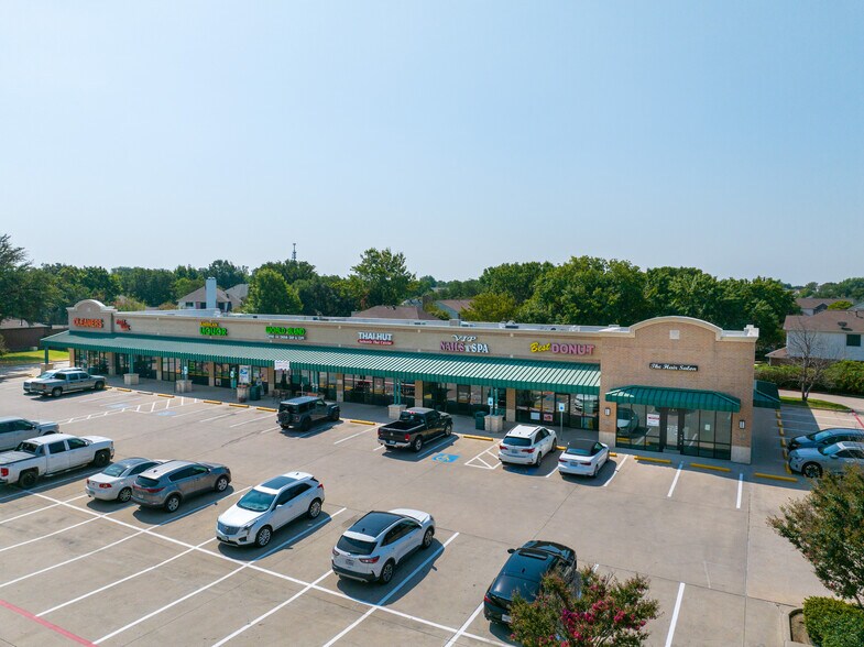 More Photos Of 5400-5420 Basswood Blvd, Fort Worth Unknown For Lease