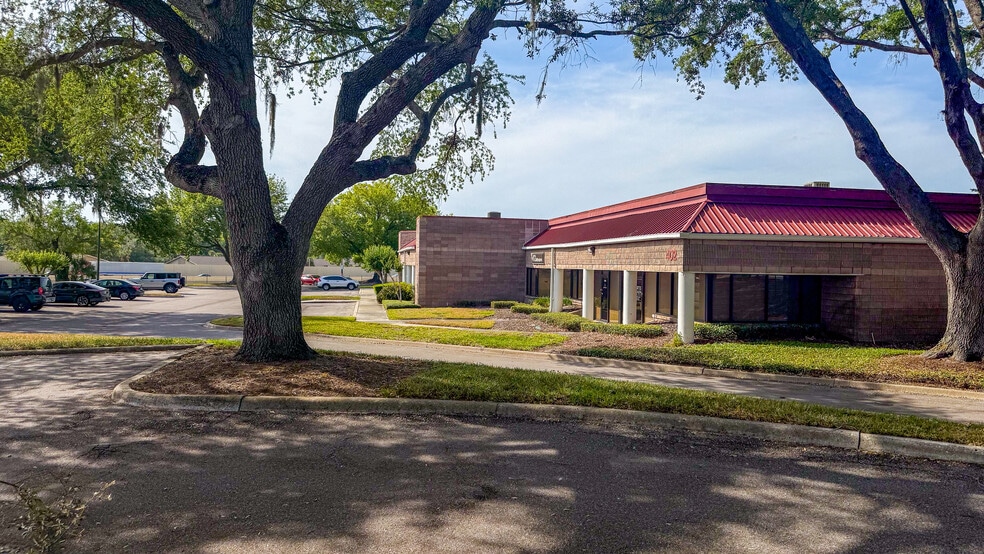 More Photos Of 528 Northlake Blvd, Altamonte Springs Unknown For Lease