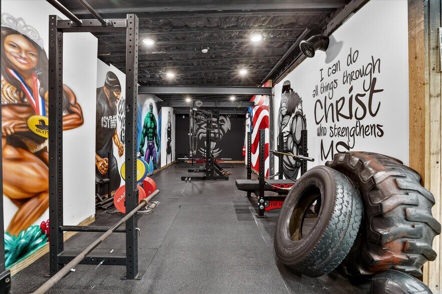 More Photos Of 102 Ausable State Rd, Bay City Freestanding For Sale