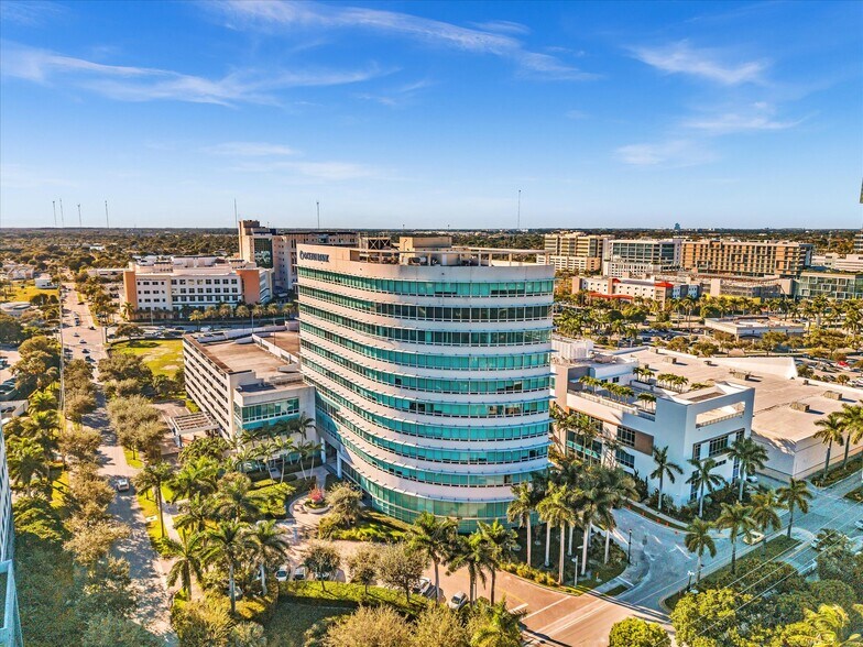 More Photos Of 20900 NE 30th Ave, Aventura Office Residential For Sale