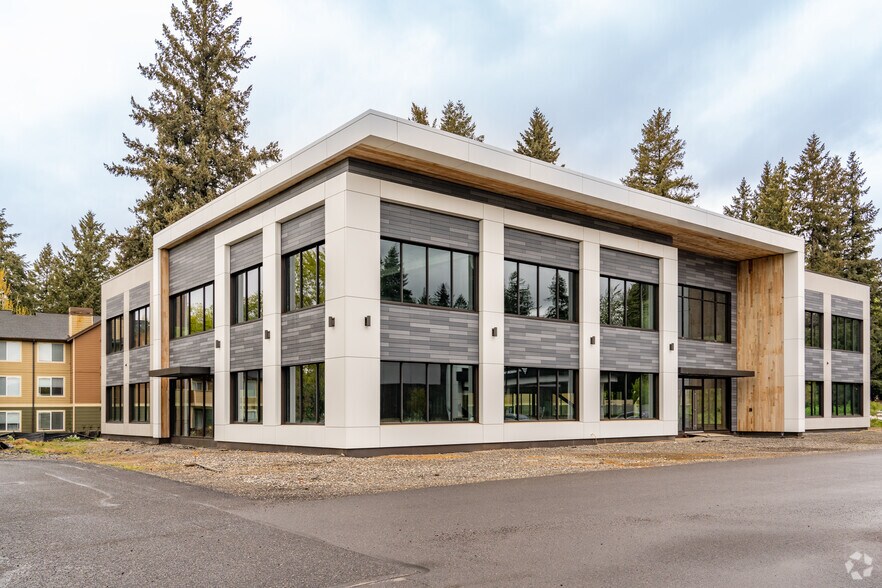 More Photos Of 13102 NE 4th St, Vancouver Office For Sale