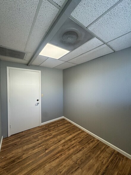 More Photos Of 5060 Sunrise Blvd, Fair Oaks Loft Creative Space For Sale