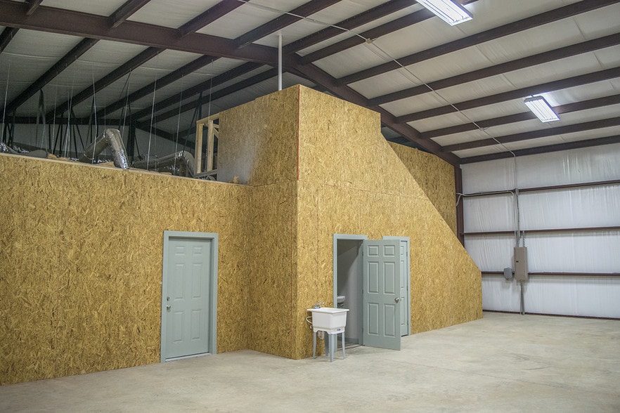 More Photos Of 9316 FM 1585, Wolfforth Warehouse For Lease