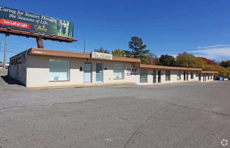 More Photos Of 2222 N Memorial Pky, Huntsville Office For Sale