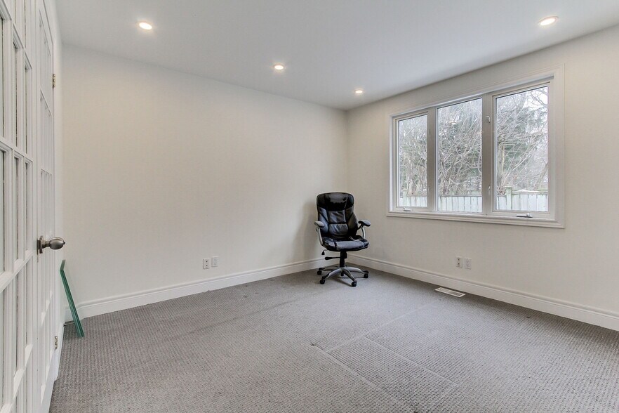 More Photos Of 187 Finch Ave W, Toronto Office Residential For Sale